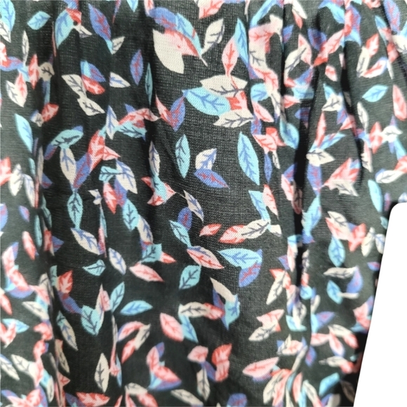 Elan BNWT Mini skirt with Raw Hem and Leaf Design NEW Large - Picture 9 of 9